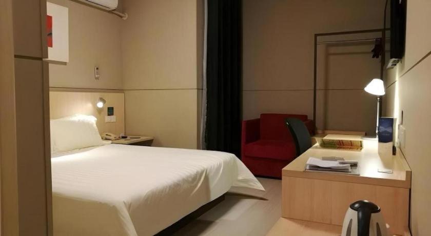 锦江之星武汉万松园美食街取水楼酒店 外观 照片